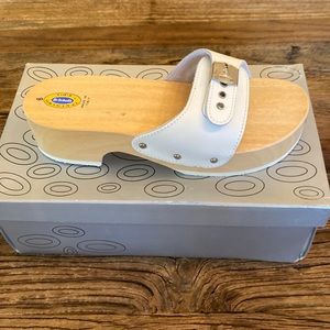 Dr. scholl’s original super white thick wood sandal